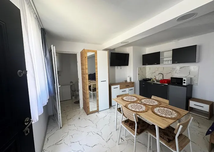 Alexandrescu Apartman *